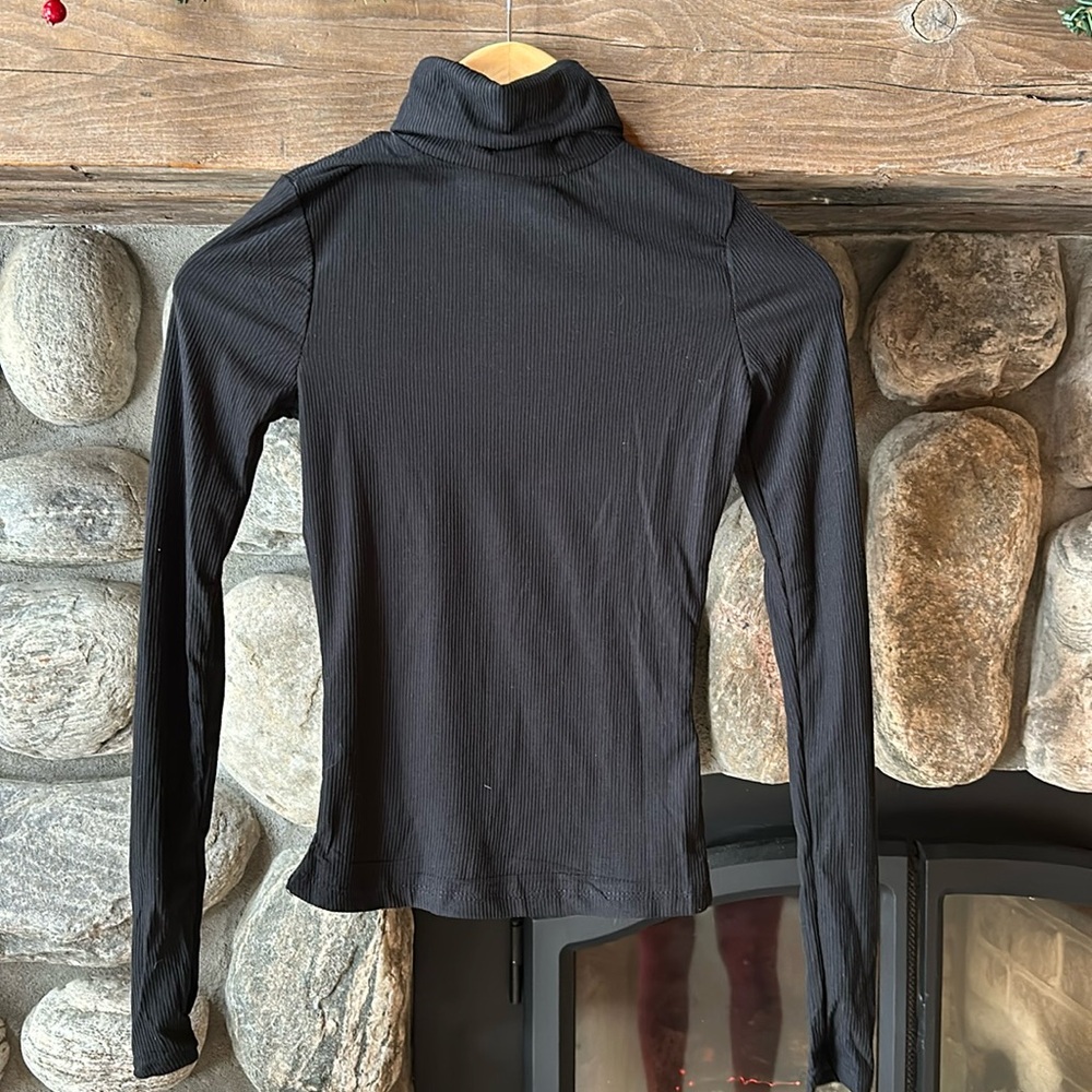 Long sleeve turtle neck